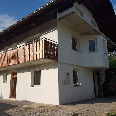 Apartma Dominik Zgornje Gorje Exterior foto